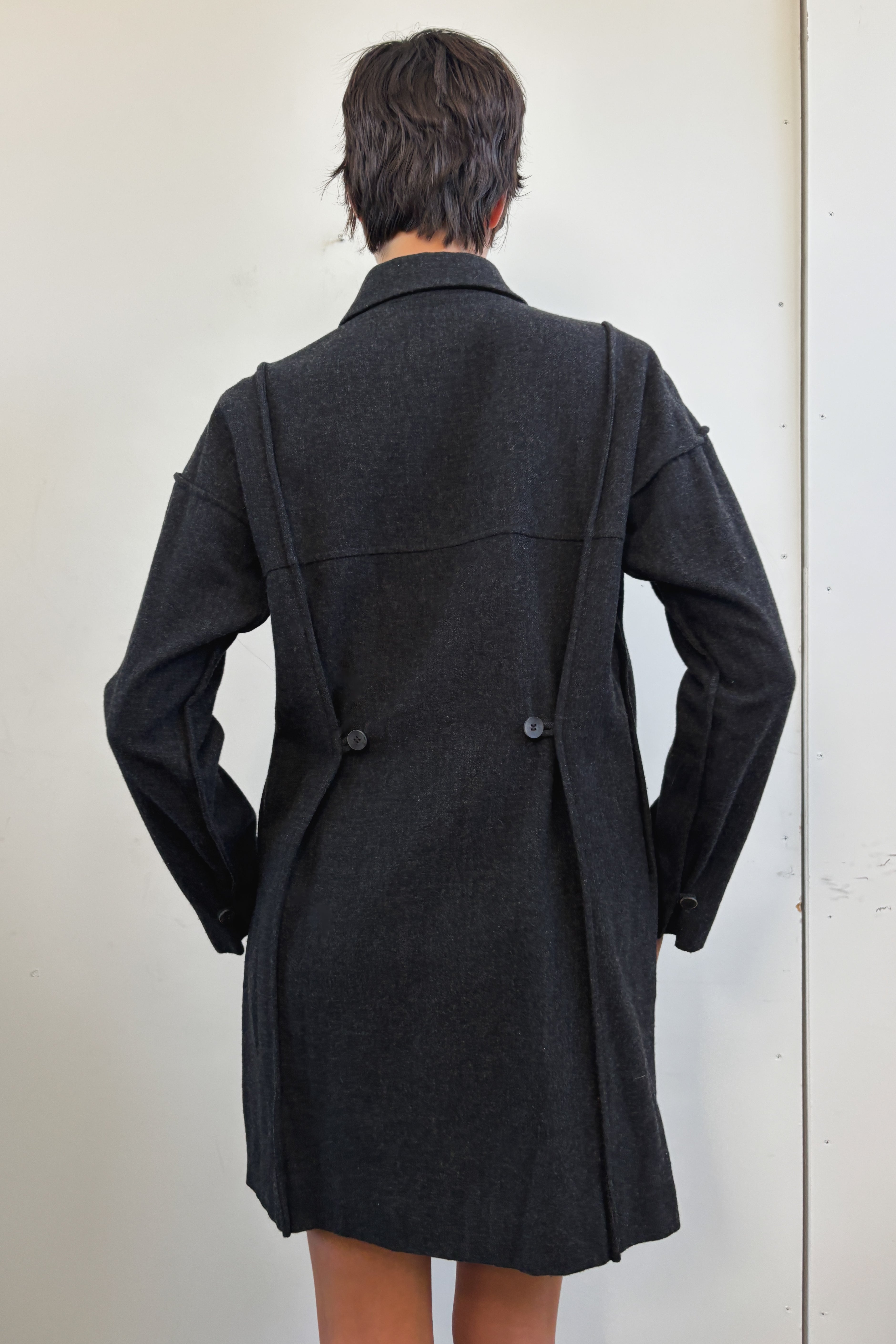 ISSEY MIYAKE WOOL COAT WITH PLEAT DETAIL