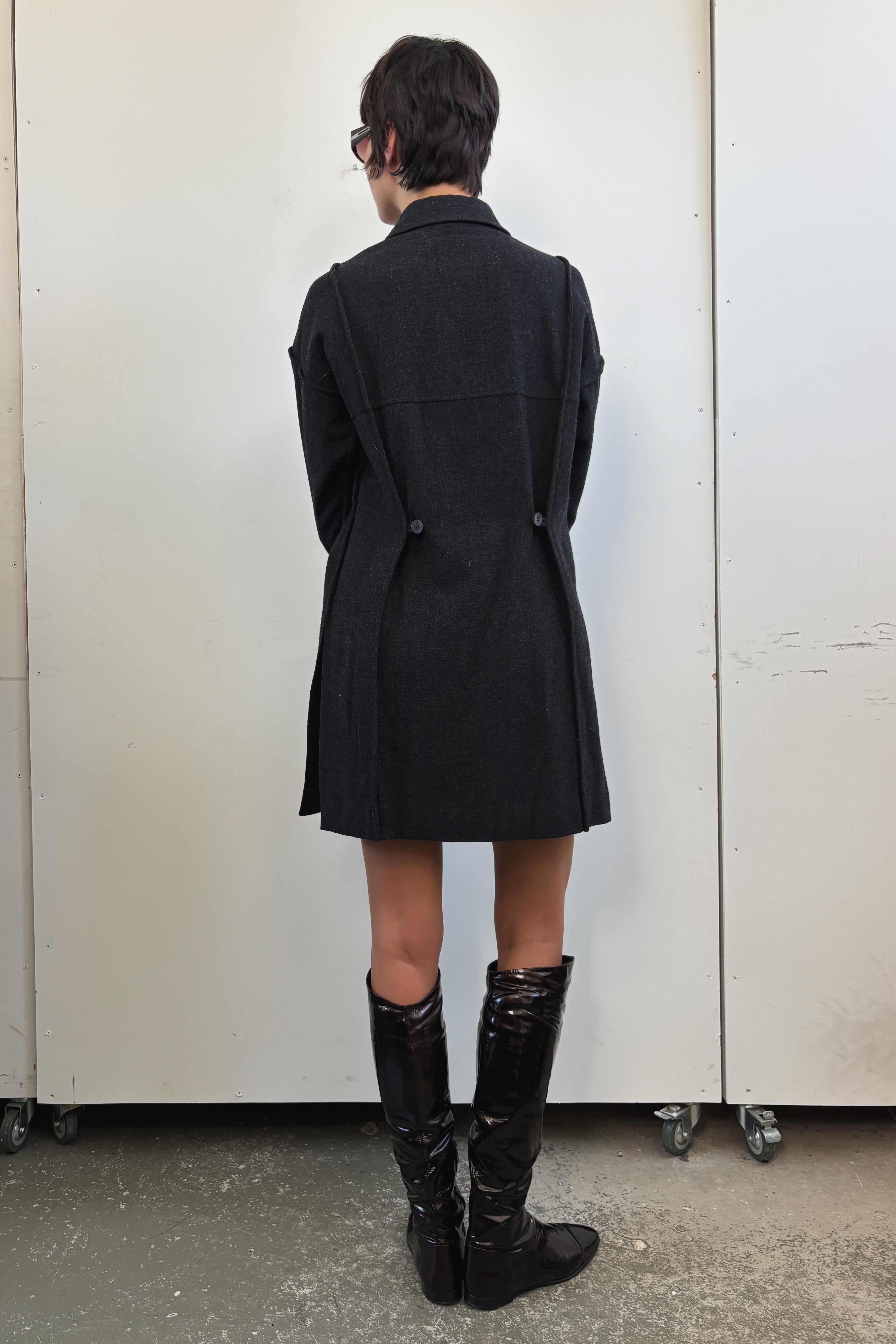 ISSEY MIYAKE WOOL COAT WITH PLEAT DETAIL