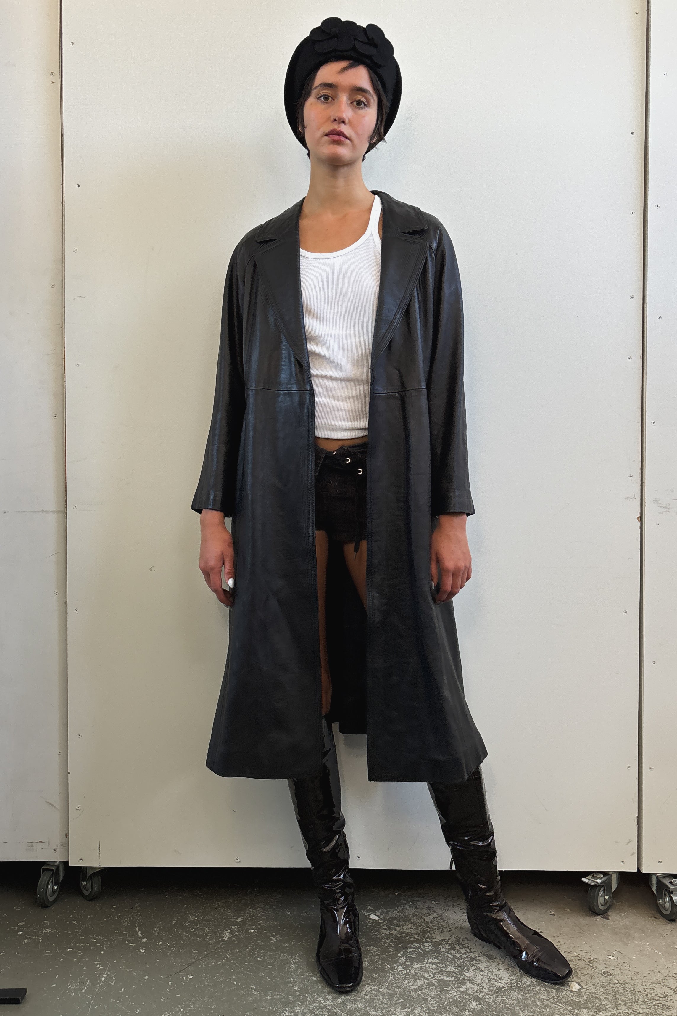 VINTAGE BLACK LEATHER TRENCH COAT
