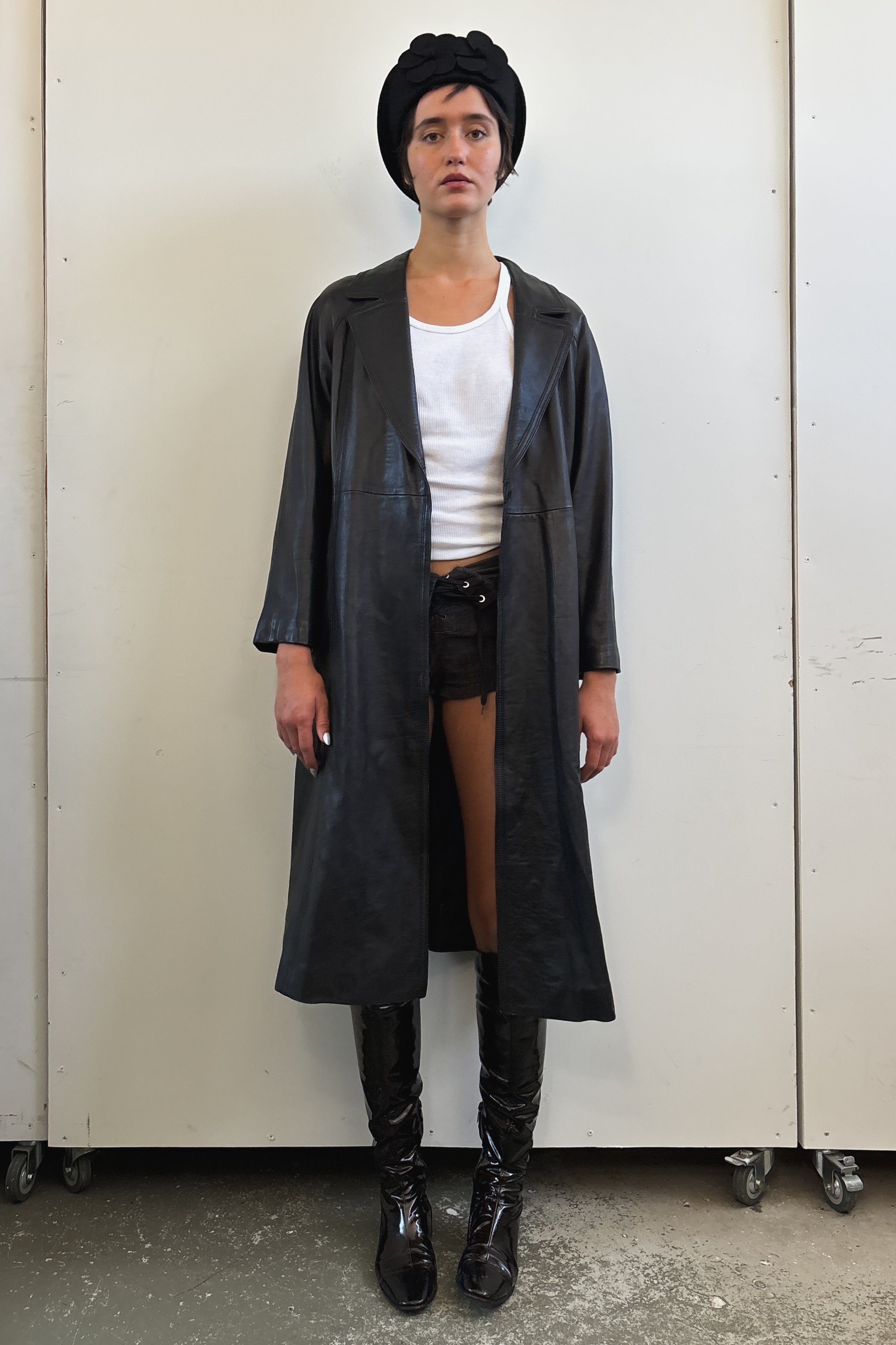 VINTAGE BLACK LEATHER TRENCH COAT