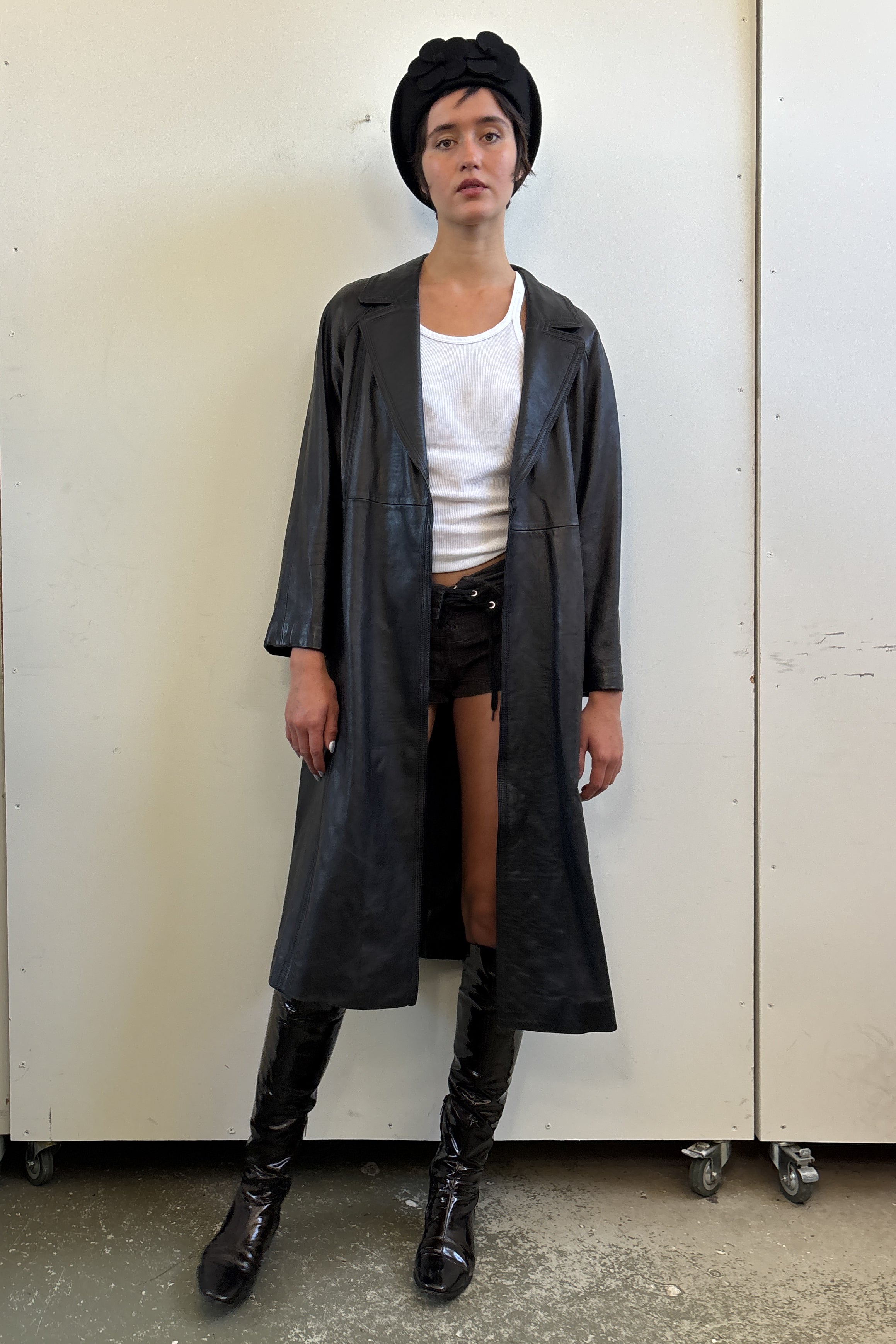 VINTAGE BLACK LEATHER TRENCH COAT