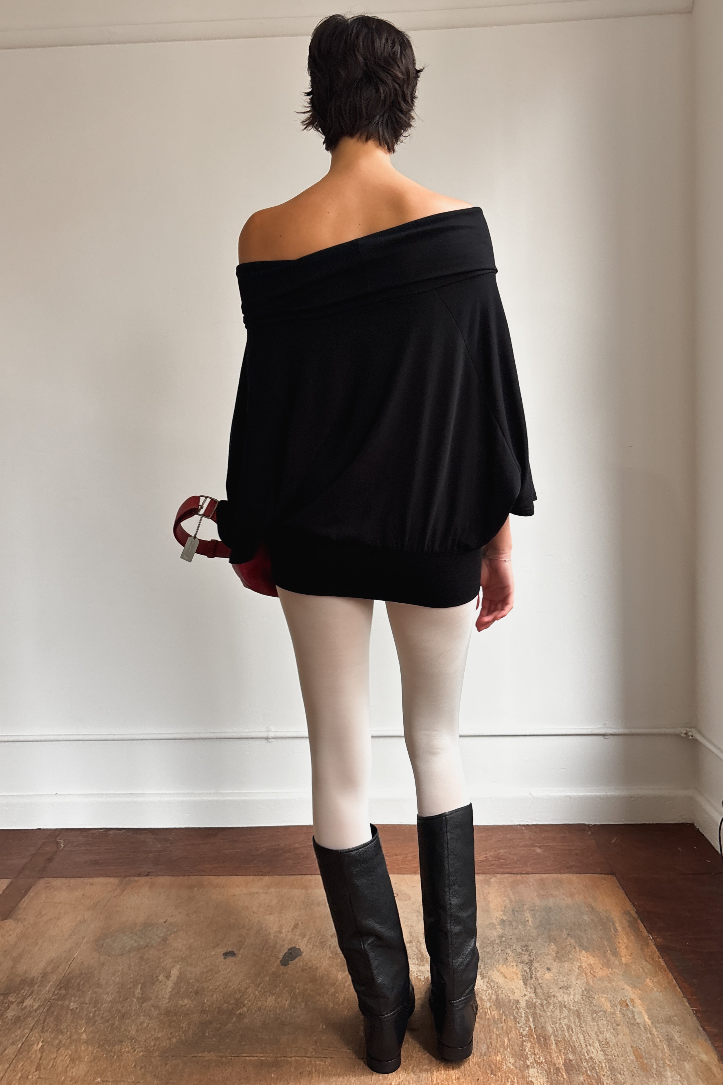 VIVIENNE TAM BATWING TOP