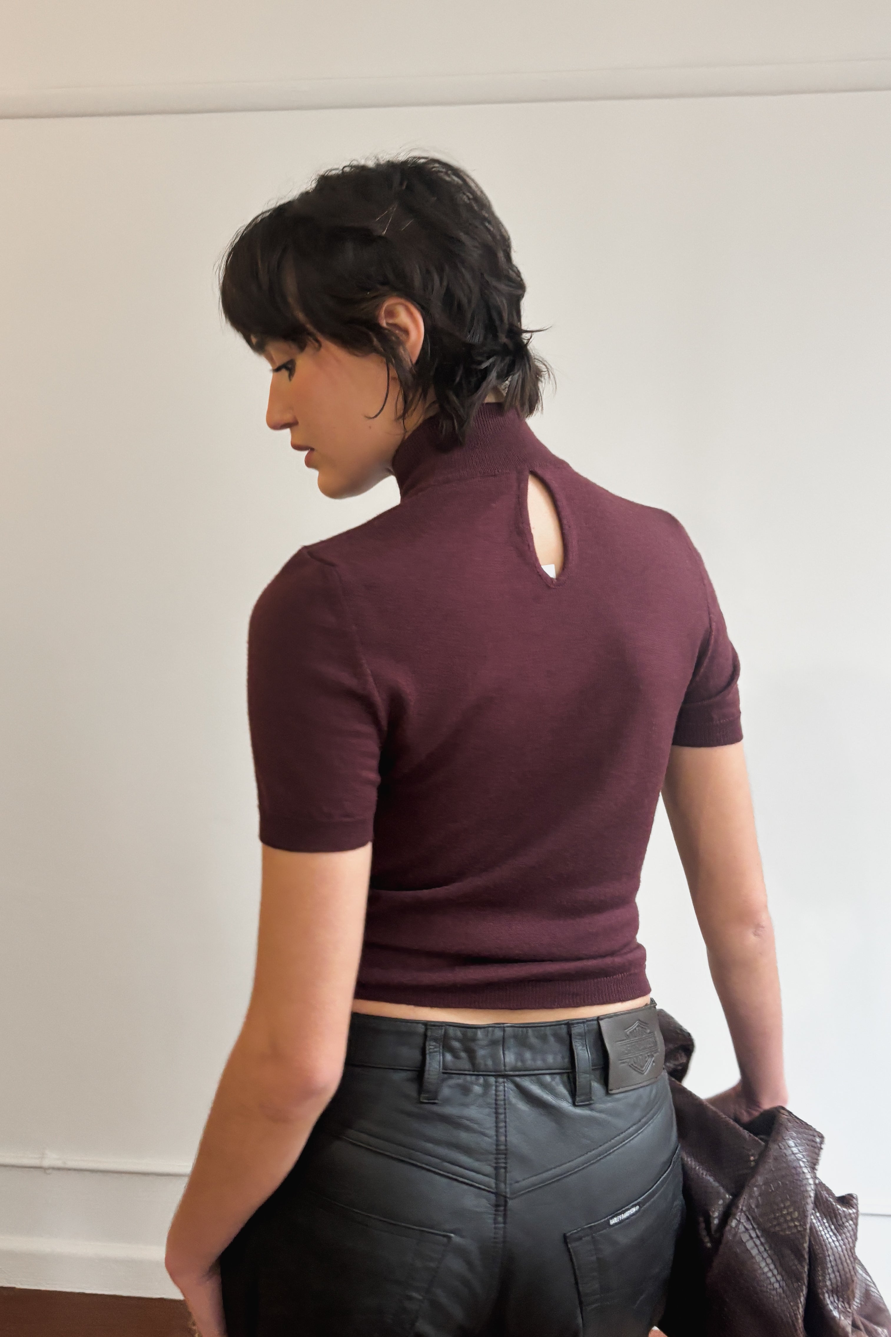 COSTUME NATIONAL HIGH NECK SHORT SLEEVE KNIT TOP