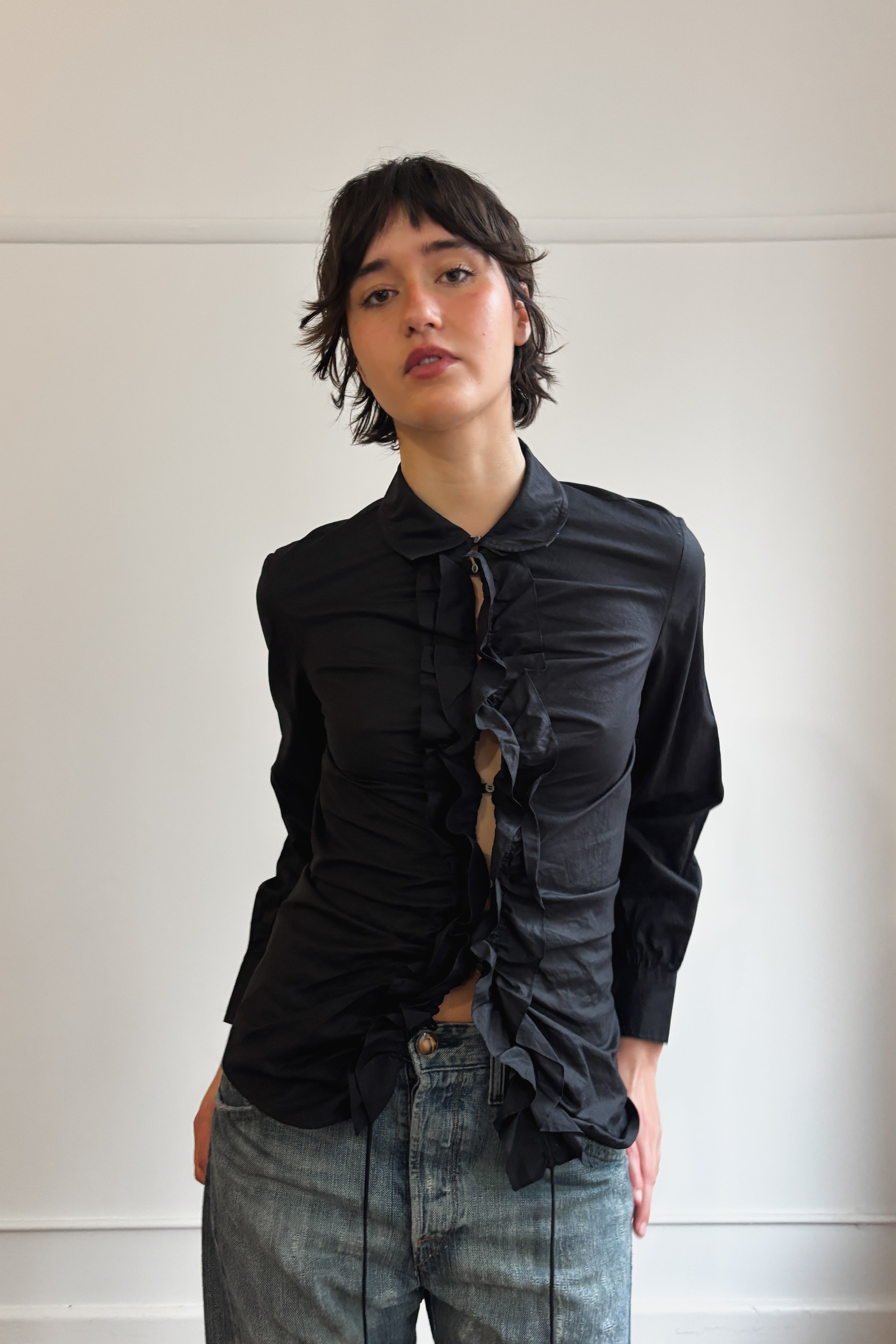 DKNY RUFFLE FRONT LONG SLEEVE SHIRT