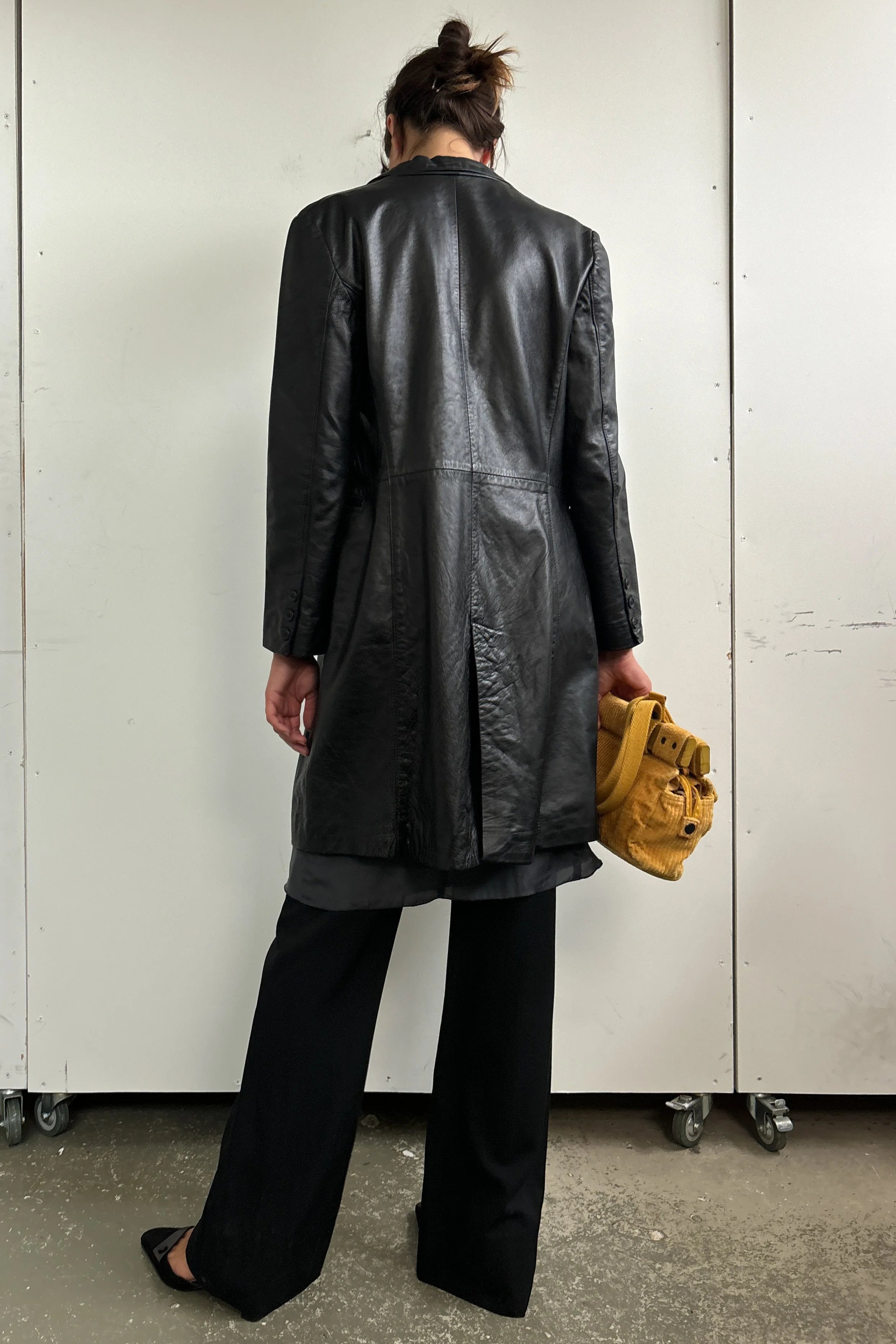 VINTAGE BLACK LEATHER TRENCH COAT