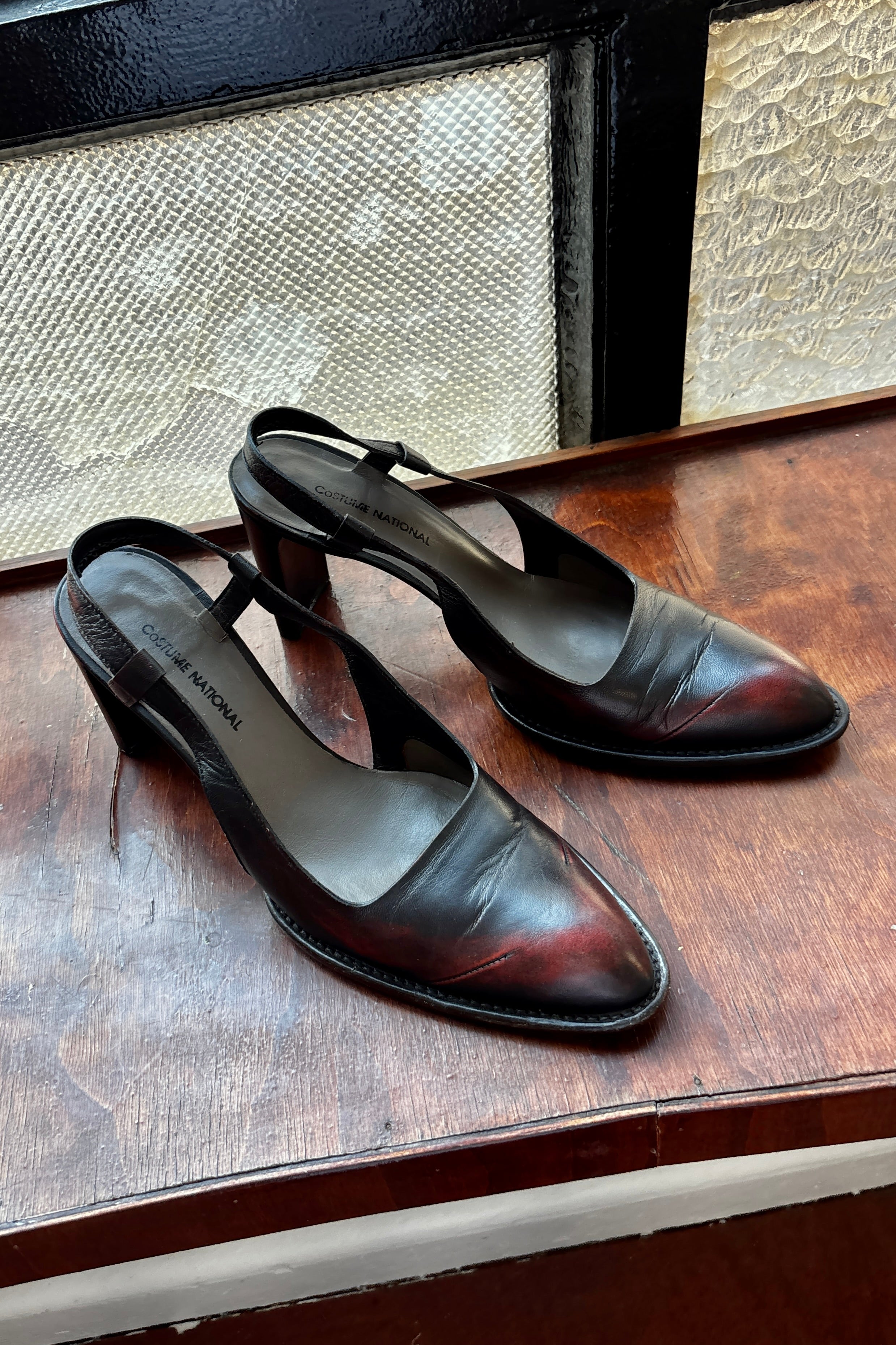 2000'S CoSTUME NATIONAL LEATHER SLING BACK HEELS